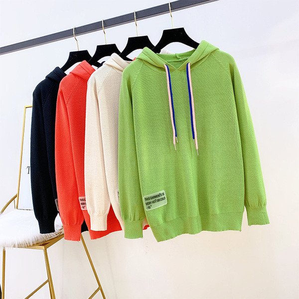 Modern női pulóver kapucnival több színben