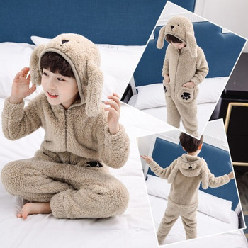 Детска пижама за момчета с джобове и 3D елемент 