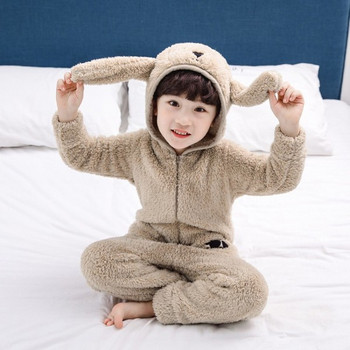 Детска пижама за момчета с джобове и 3D елемент 