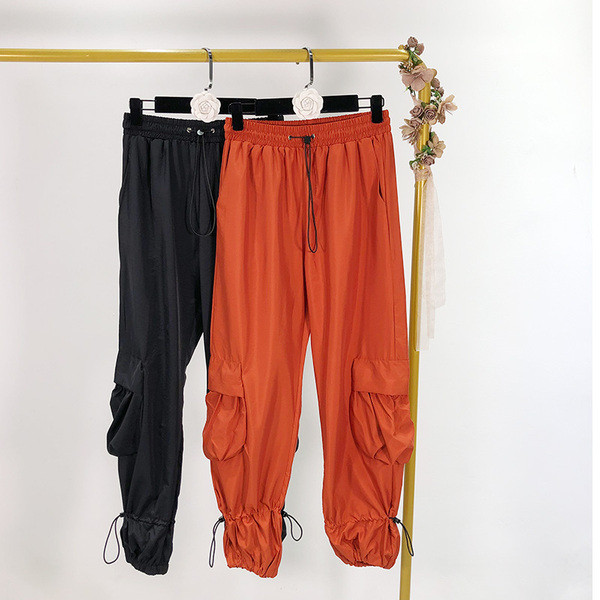 Pantaloni casual cu buzunare laterale si cravate in doua culori