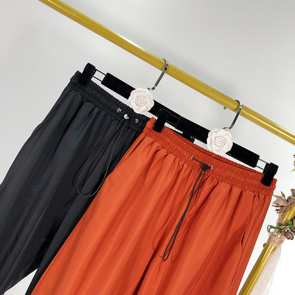 Pantaloni casual cu buzunare laterale si cravate in doua culori
