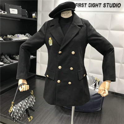 Стилно дамско сако с двойно закопчаване и бродерия в черен цвят