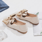 Modern női mokaszin szalaggal, két színben