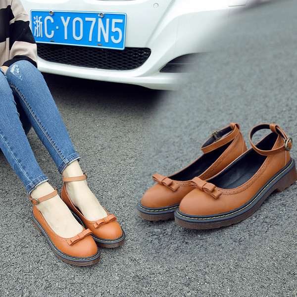 Alkalmi női cipő csattal és szalaggal több színben