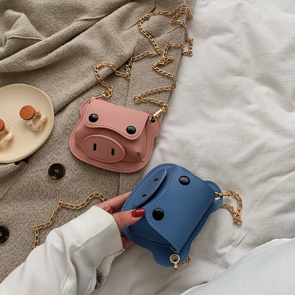 Női táska 3D elemmel és lánccal, négy színben