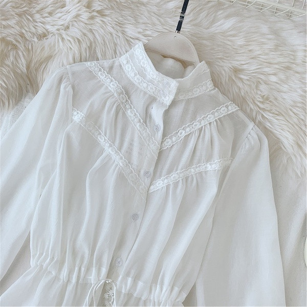 Cămașă modernă de damă cu guler înalt și legături în talie în alb-negru