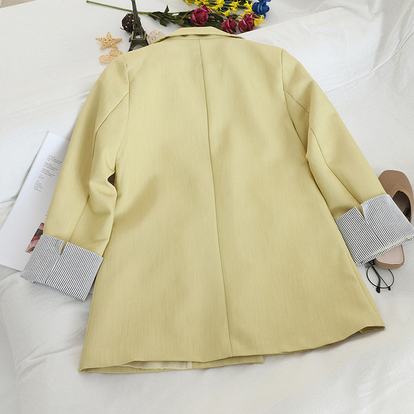 Modern női kabát többféle színben - széles modell