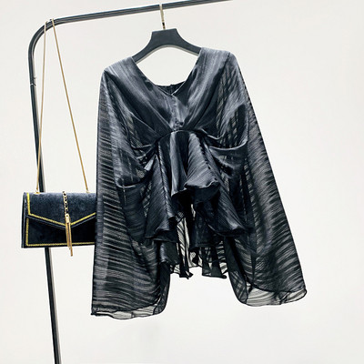 Új modell női blúz széles ujjal - aszimmetrikus modell három színben