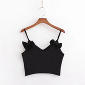 Rövid női felső vékony pántokkal és fekete szalagokkal