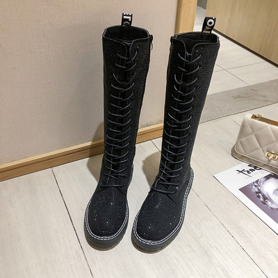 Μοντέρνες γυναικείες μπότες με κορδόνια και πέτρες σε δύο χρώματα