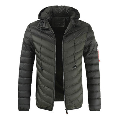 Napi férfi kabát kapucnival és zsebekkel, négy színben