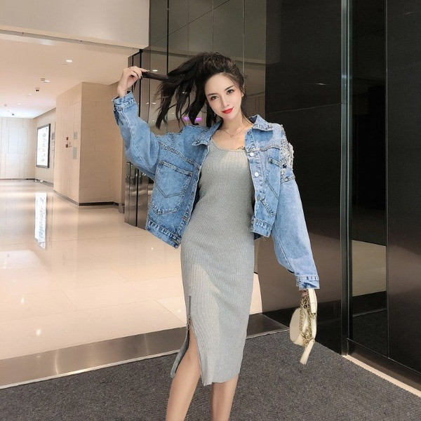 Női széles farmerdzseki kék színben, 3D elemmel