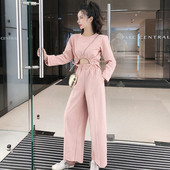 Női lezser szett rövid blúzból és széles nadrágból