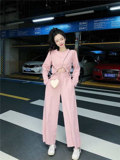 Női lezser szett rövid blúzból és széles nadrágból