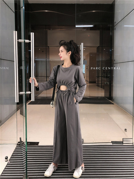 Női lezser szett rövid blúzból és széles nadrágból