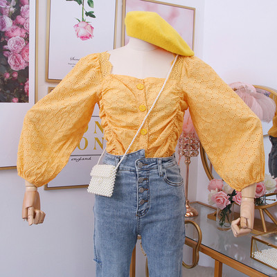 Bluza de dama model nou cu decolteu patrat in alb, galben si bej