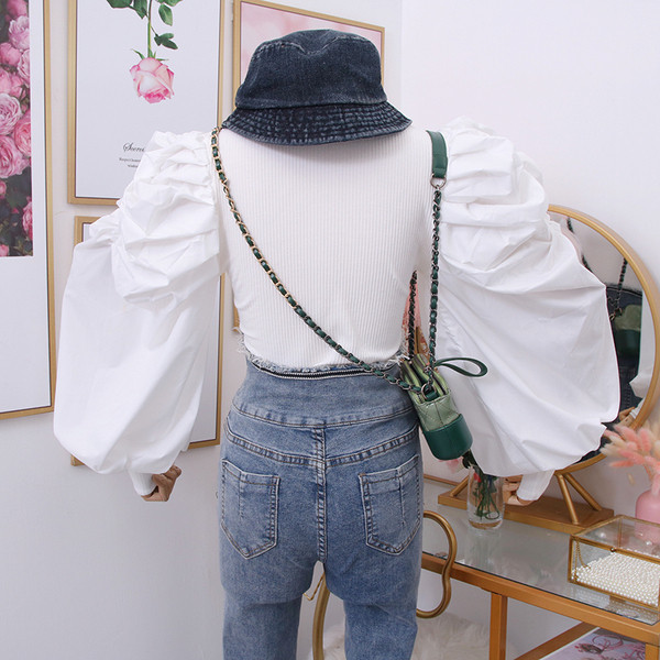 Bluza de dama model nou cu decolteu patrat in alb, galben si bej