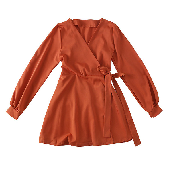 Modern női ruha V-nyakú és hosszú ujjú - szabású modell több színben