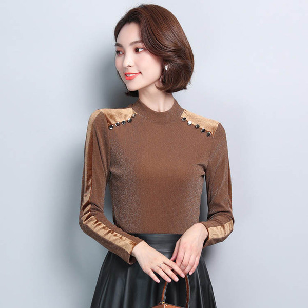 Μοντέρνα γυναικεία μπλούζα σε τρία χρώματα με κουμπιά και μακρύ μανίκι