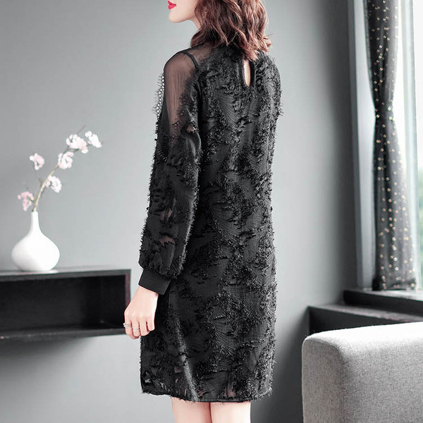 Modern női ruha három színben, hosszú ujjal