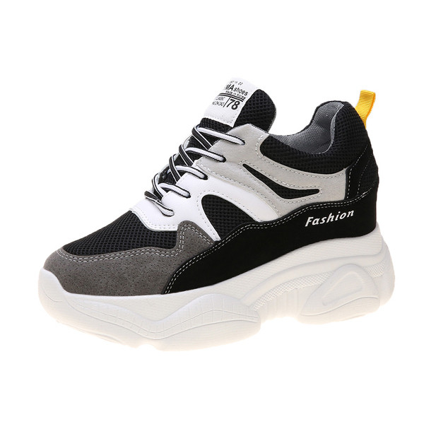 Adidasi moderni de dama cu element din piele intoarsa