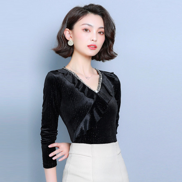 Bluza de dama actuala in doua culori cu pietre si decolteu in V