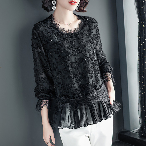 Modern női blúz fekete színben, gyöngyökkel és O-nyakkal