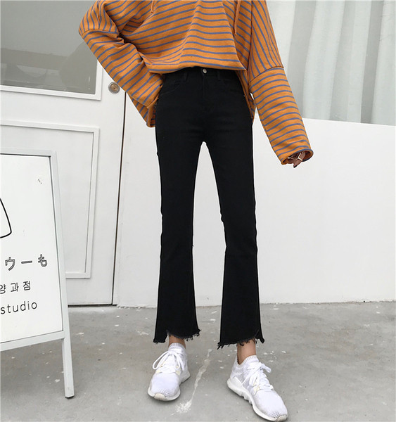 Fekete színű női farmer, magas derékkal