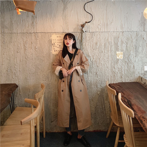 Дамско дълго тънко палто в кафяв цвят 