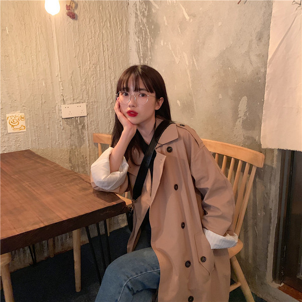 Дамско дълго тънко палто в кафяв цвят 