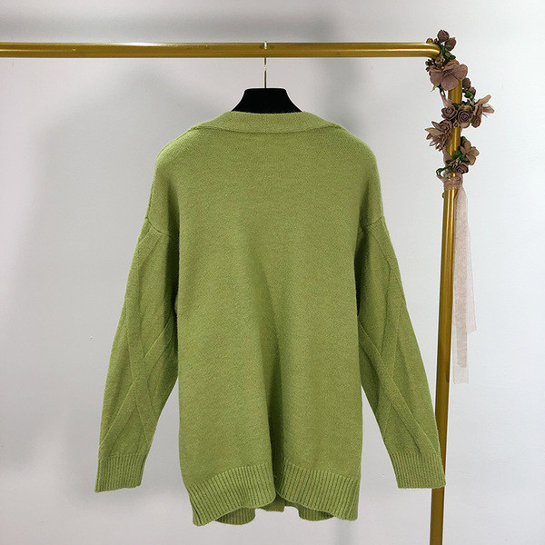 Női mellény spitz nyakkivágással, fehér és zöld színben