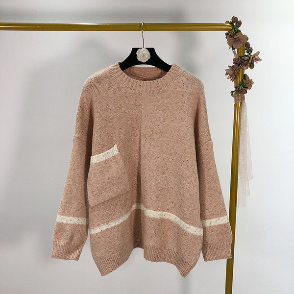 Széles női pulóver zsebbel, két színben