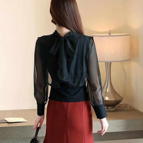 Modern női blúz hosszú ujjú fekete-fehér színben