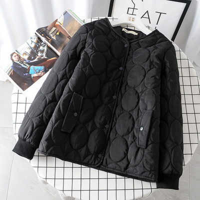 Női alkalmi kabát széles modell zsebbel és gombokkal, három színben