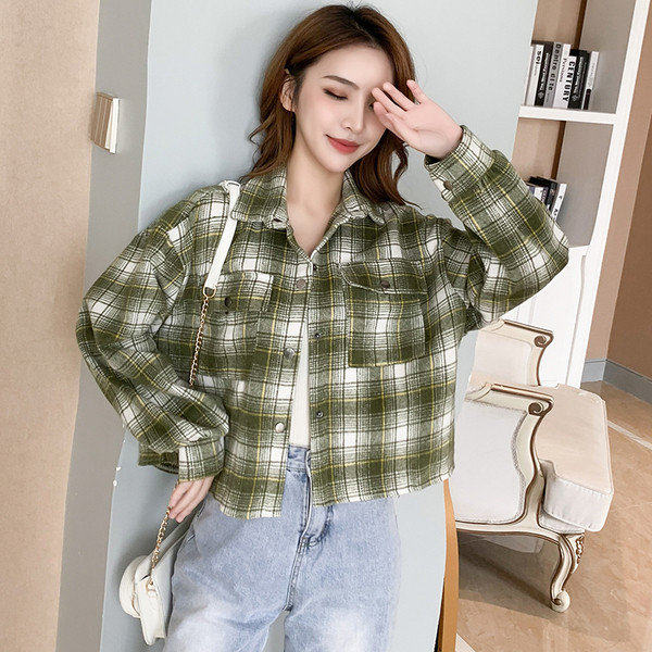 Palton scurt, modern, în carouri, în două culori