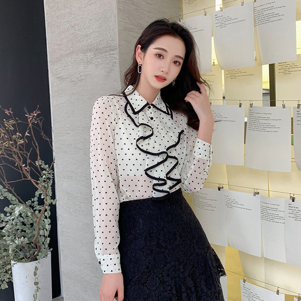 Új modell női ing fehér színben, klasszikus gallérral