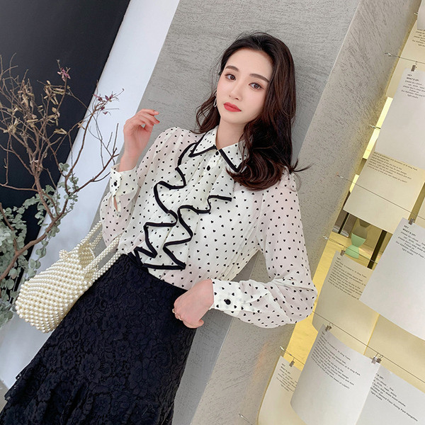 Új modell női ing fehér színben, klasszikus gallérral