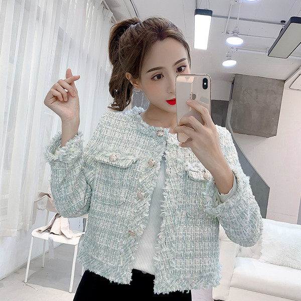 Дамско стилно късо палто в два цвята с копчета и джобове