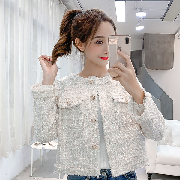 Дамско стилно късо палто в два цвята с копчета и джобове