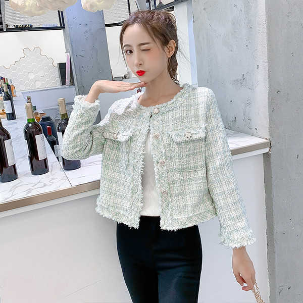 Дамско стилно късо палто в два цвята с копчета и джобове