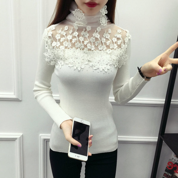 Stílusos női testhezálló blúz tüll gallérral és csipke elemekkel