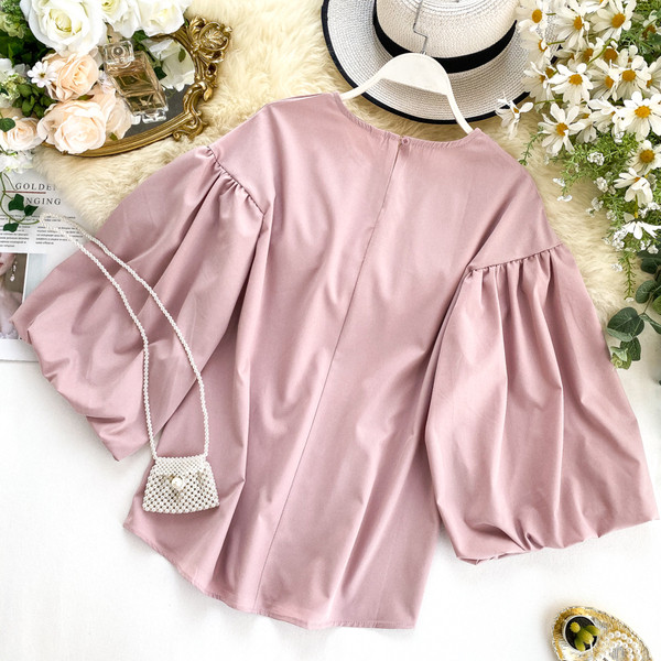 Modern női blúz 3/4 széles ujjal, több színben