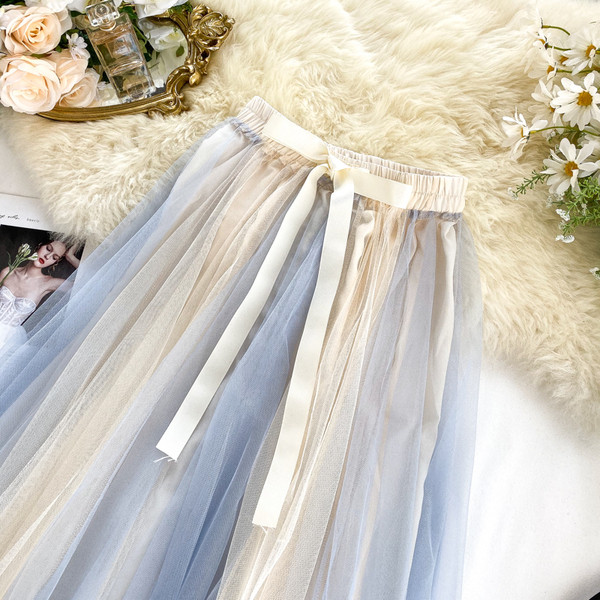 Modern női szoknya tüllel és szalaggal, négy színben
