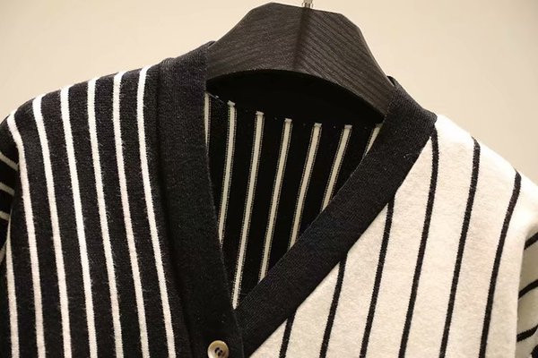 Modern női csíkos mellény aszimmetrikus cipzárral