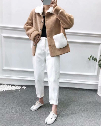 Nagy méretű női rövid kabát zsebbel és gombokkal, három színben