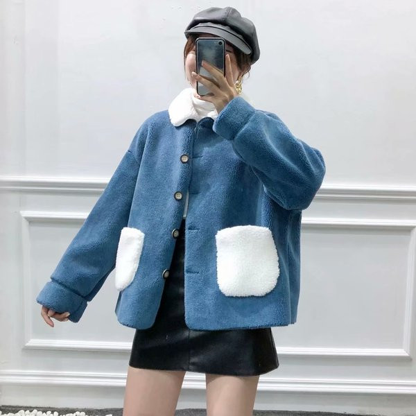 Nagy méretű női rövid kabát zsebbel és gombokkal, három színben