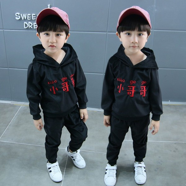 Új modell gyerekszett lányoknak piros, fekete és rózsaszín színben