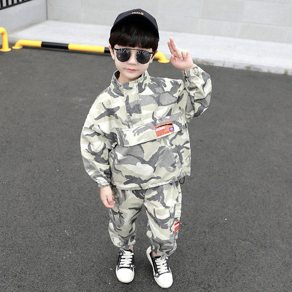 Kétrészes, fiúknak készült kétrészes álcázó készlet új modellje, két színben