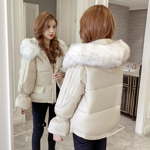 Μοντέρνο γυναικείο κοντό μπουφάν με κουκούλα σε τρία χρώματα