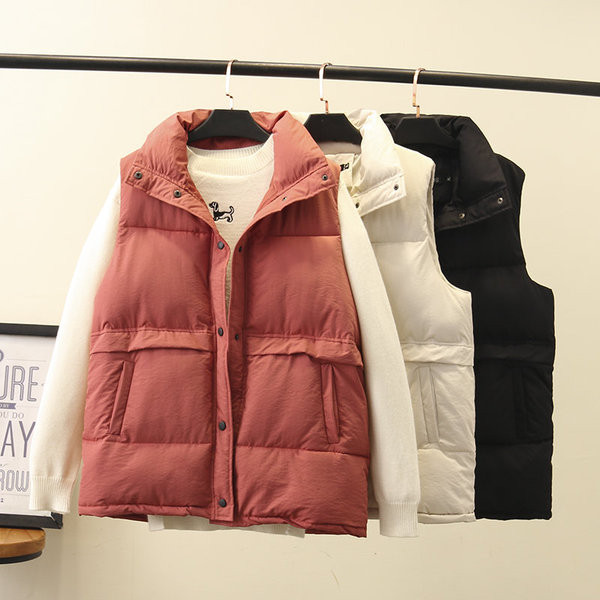 ÚJ modell női rövid mellény gombokkal és zsebbel három színben